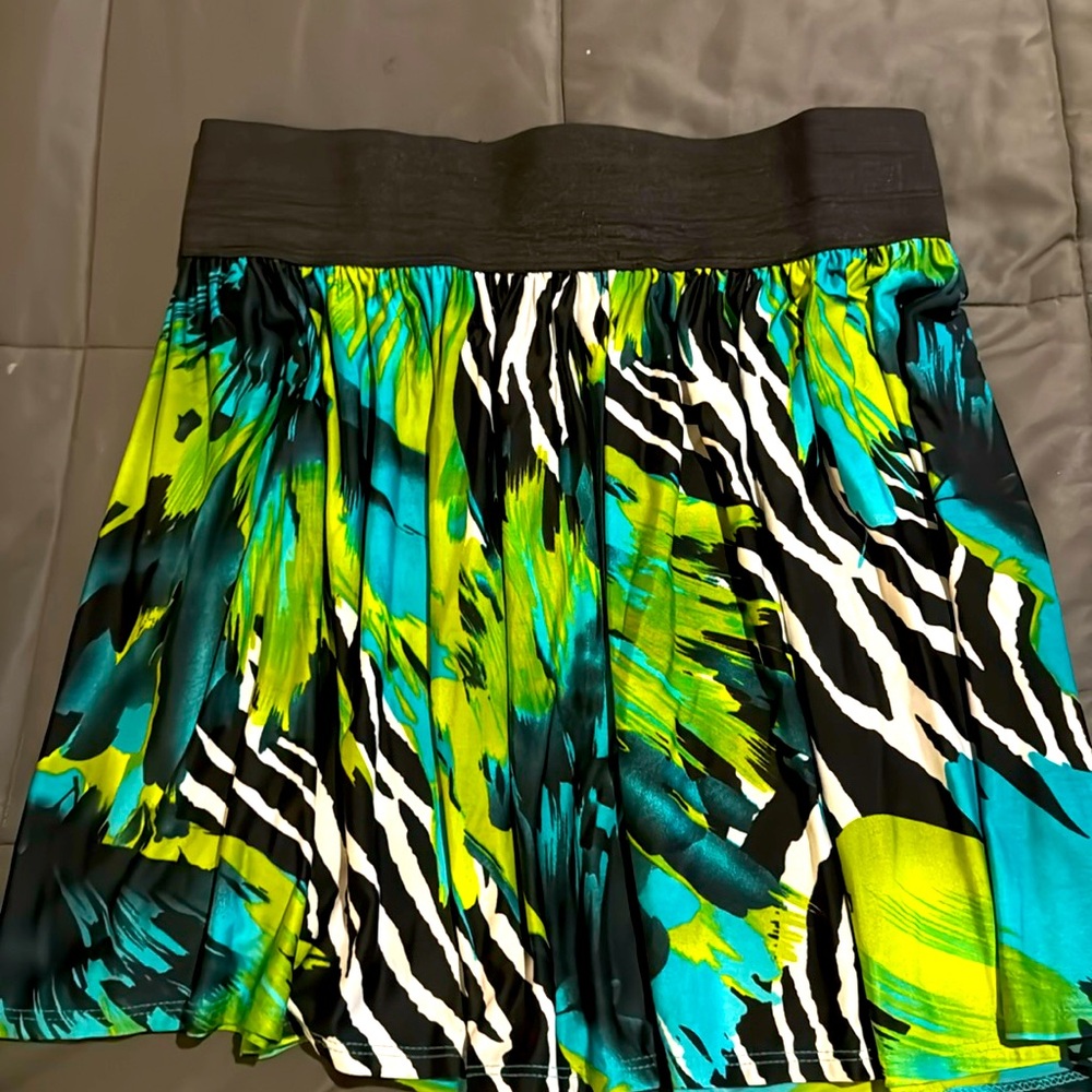Zebra green mini skit.